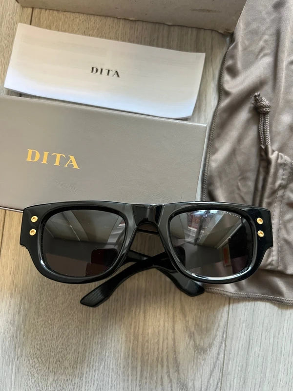 Dita Muskel Lunettes de Soleil Square Frame Noir