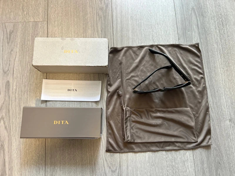 Dita Muskel Lunettes de Soleil Square Frame Noir