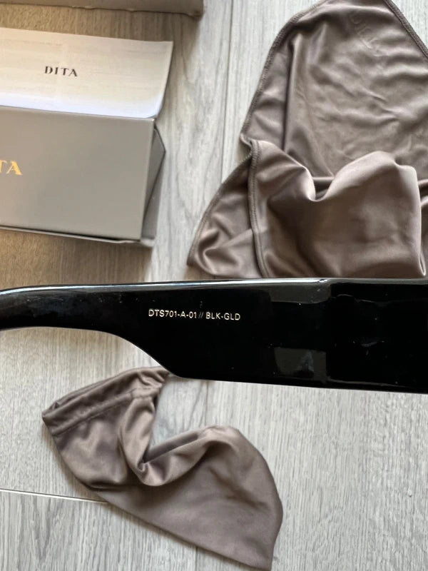 Dita Muskel Lunettes de Soleil Square Frame Noir