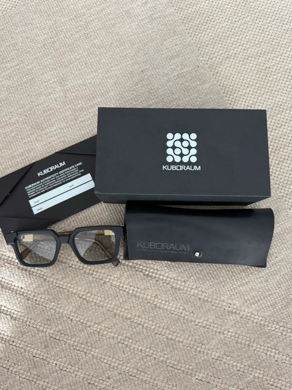 Lunettes de soleil Kuboraum Maske S4 BM Noires – Comme neuves