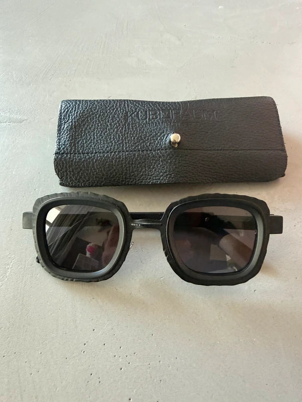 Kuboraum Z8 BM Lunettes de Soleil Noir Mat Acétate