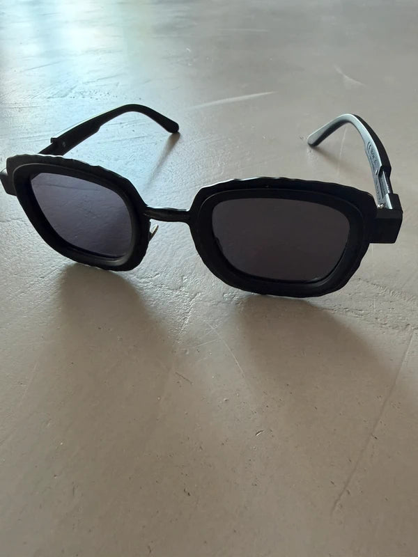 Kuboraum Z8 BM Lunettes de Soleil Noir Mat Acétate
