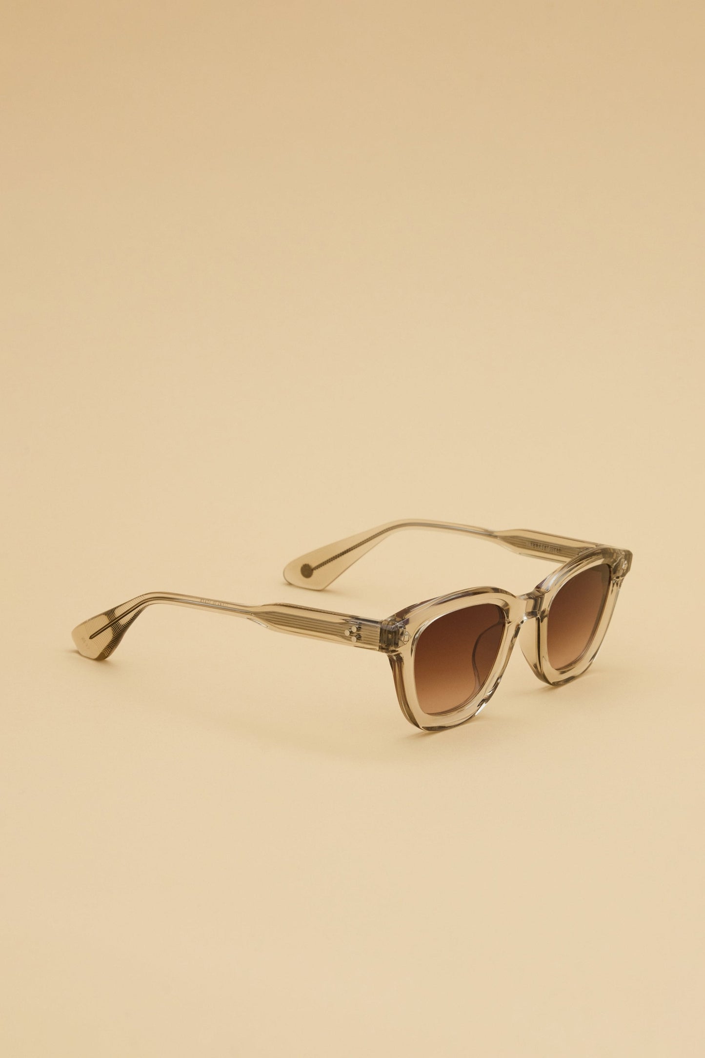 Lunetterie Générale – The Last Idyll Beige Crystal & Palladium